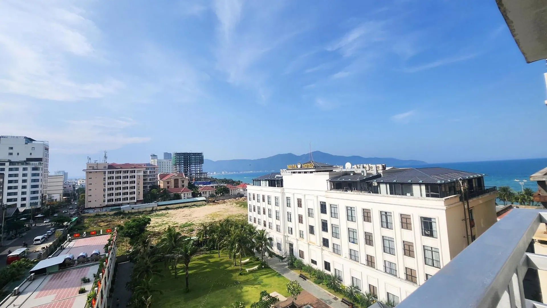 Sea View Apartment My Khe Beach Da Nang