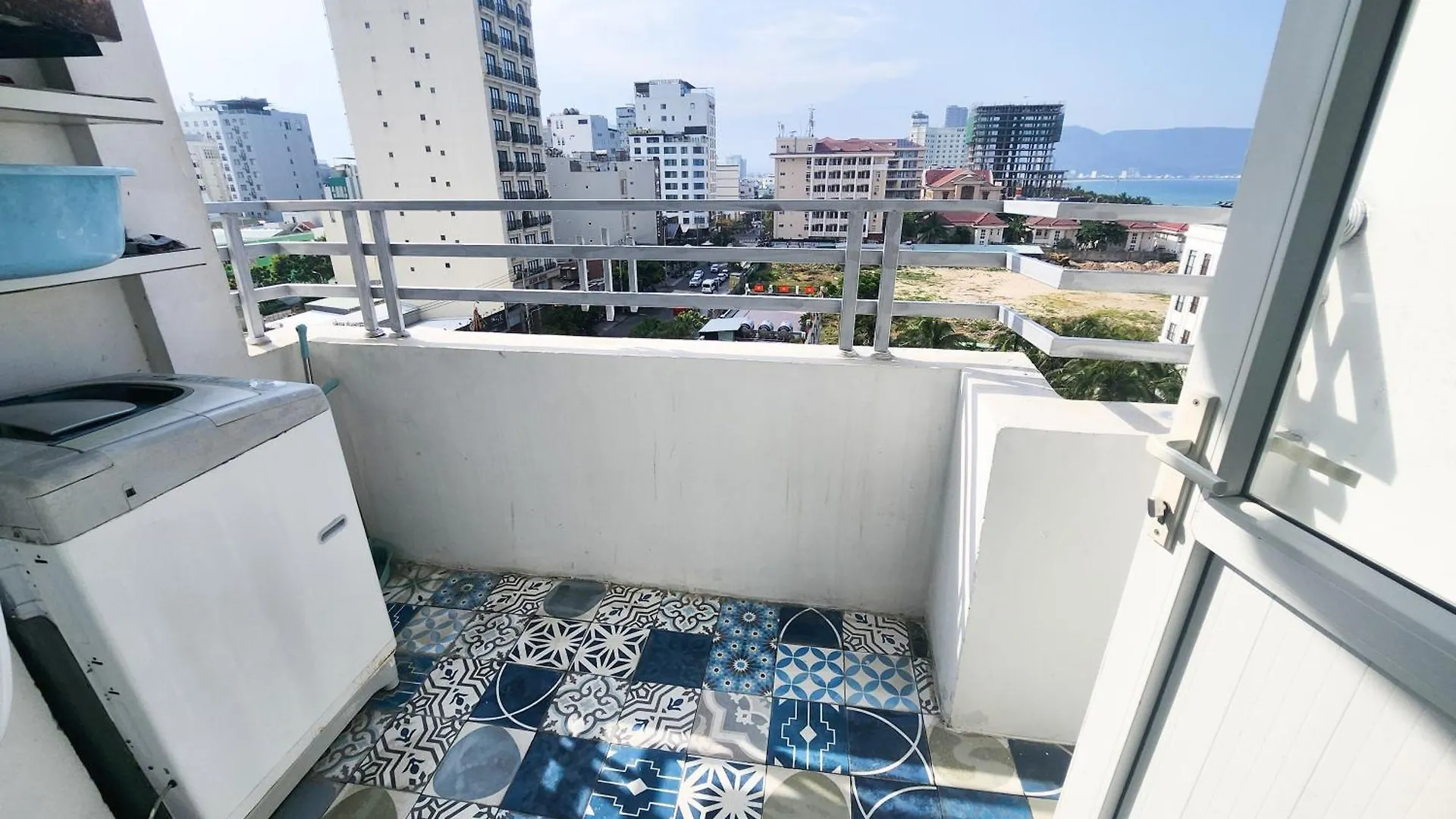 Sea View Apartment My Khe Beach Da Nang 0*,